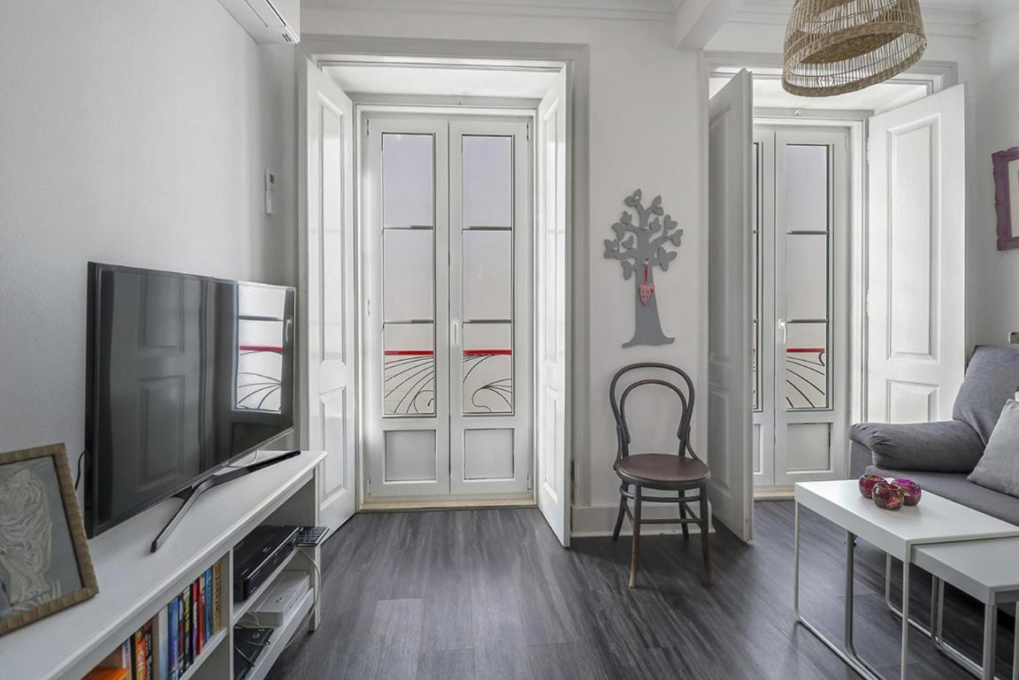 Unique Townhouse, Close To The * Лагуш